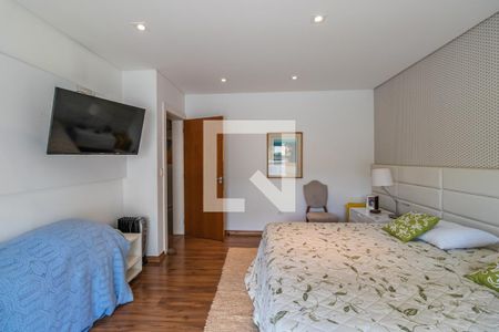 Casa de condomínio à venda com 300m², 4 quartos e 4 vagas Casa de condomínio à venda com 300m², 4 quartos e 4 vagasSuíte 3