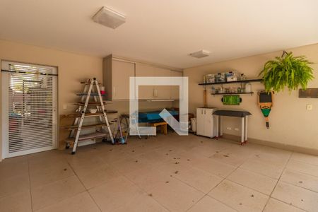 Casa de condomínio à venda com 300m², 4 quartos e 4 vagas Casa de condomínio à venda com 300m², 4 quartos e 4 vagasGaragem