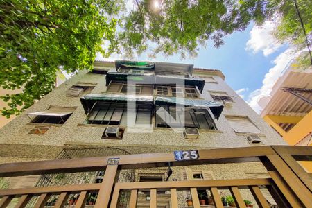 Apartamento à venda com 75m², 2 quartos e sem vaga Apartamento à venda com 75m², 2 quartos e sem vagaFachada