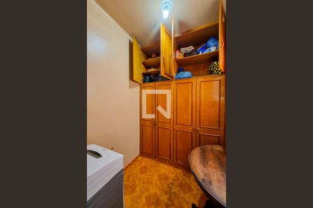 Apartamento à venda com 75m², 2 quartos e sem vaga Apartamento à venda com 75m², 2 quartos e sem vagaQuarto de Serviço