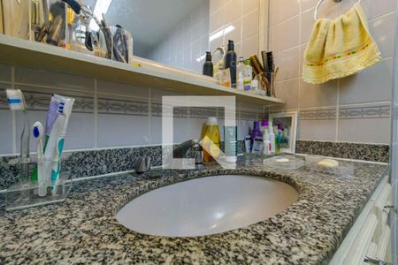 Apartamento à venda com 66m², 2 quartos e 2 vagas Apartamento à venda com 66m², 2 quartos e 2 vagasBanheiro Suíte