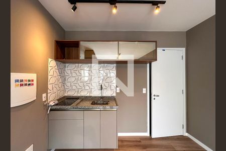 Cozinha de apartamento para alugar com 1 quarto, 31m² em Campo Belo, São Paulo