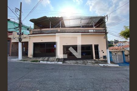 Casa para alugar com 483m², 3 quartos e 6 vagasFachada