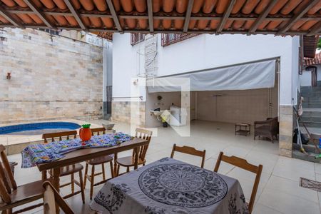 Casa à venda com 360m², 4 quartos e 2 vagasQuintal - Área Gourmet