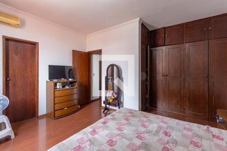 Casa à venda com 360m², 4 quartos e 2 vagasSuíte 1