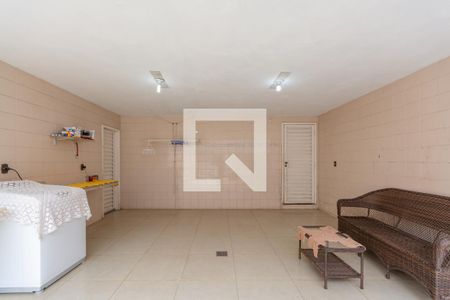Casa à venda com 360m², 4 quartos e 2 vagasÁrea de Serviço
