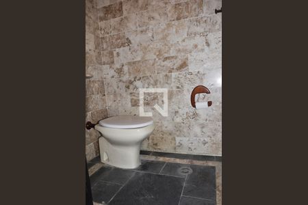 Casa para alugar com 220m², 3 quartos e 3 vagas Casa para alugar com 220m², 3 quartos e 3 vagasLavabo