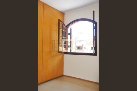 Casa para alugar com 220m², 3 quartos e 3 vagas Casa para alugar com 220m², 3 quartos e 3 vagasQuarto 02/lSuite