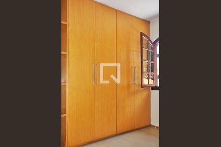 Casa para alugar com 220m², 3 quartos e 3 vagas Casa para alugar com 220m², 3 quartos e 3 vagasQuarto 02/lSuite