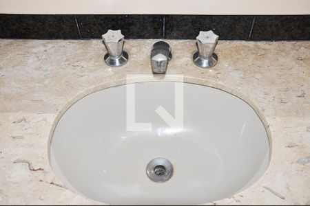 Casa para alugar com 220m², 3 quartos e 3 vagas Casa para alugar com 220m², 3 quartos e 3 vagasQuarto 02/lSuite