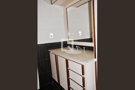 Casa para alugar com 220m², 3 quartos e 3 vagas Casa para alugar com 220m², 3 quartos e 3 vagasQuarto 02/lSuite