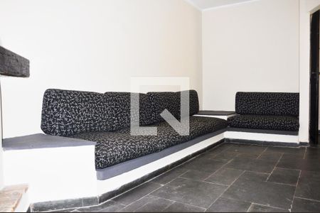 Casa para alugar com 220m², 3 quartos e 3 vagas Casa para alugar com 220m², 3 quartos e 3 vagasSala/Lareira