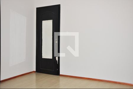 Casa para alugar com 220m², 3 quartos e 3 vagas Casa para alugar com 220m², 3 quartos e 3 vagasQuarto 01/lLaleira/Suite