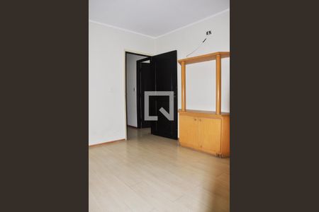 Casa para alugar com 220m², 3 quartos e 3 vagas Casa para alugar com 220m², 3 quartos e 3 vagasQuarto 03/lSuite