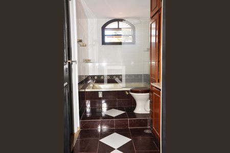 Casa para alugar com 220m², 3 quartos e 3 vagas Casa para alugar com 220m², 3 quartos e 3 vagasQuarto 01/lLaleira/Suite