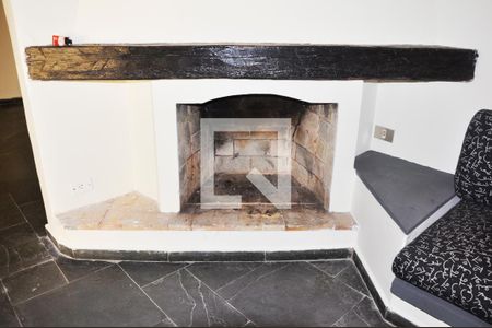 Casa para alugar com 220m², 3 quartos e 3 vagas Casa para alugar com 220m², 3 quartos e 3 vagasSala/Lareira