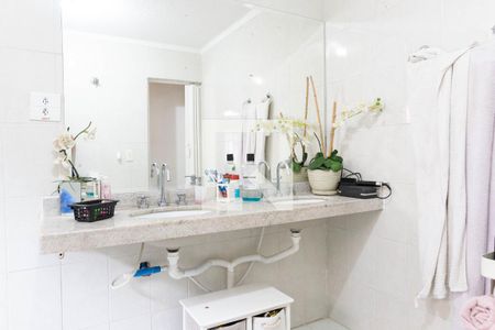 Casa à venda com 125m², 3 quartos e 2 vagasBanheiro da Suite