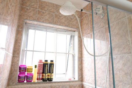 Casa à venda com 125m², 3 quartos e 2 vagasBanheiro Social