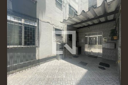 Apartamento à venda com 75m², 2 quartos e sem vagaÁrea comum