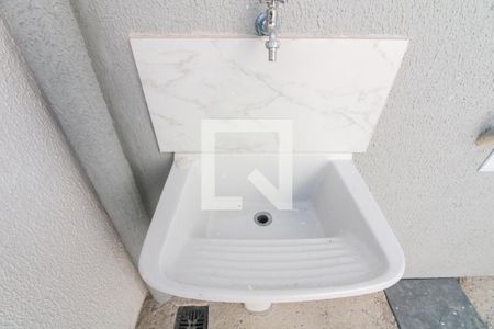 Casa à venda com 68m², 2 quartos e 1 vaga Casa à venda com 68m², 2 quartos e 1 vagaÁrea de Serviço