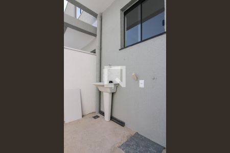 Casa à venda com 68m², 2 quartos e 1 vaga Casa à venda com 68m², 2 quartos e 1 vagaÁrea de Serviço