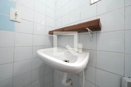 Banheiro de casa para alugar com 1 quarto, 38m² em Cangaiba, São Paulo