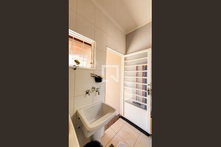 Casa à venda com 129m², 3 quartos e 3 vagas Casa à venda com 129m², 3 quartos e 3 vagasÁrea de Serviço