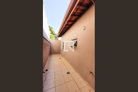 Casa à venda com 129m², 3 quartos e 3 vagas Casa à venda com 129m², 3 quartos e 3 vagasQuintal