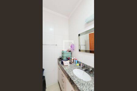 Casa à venda com 129m², 3 quartos e 3 vagas Casa à venda com 129m², 3 quartos e 3 vagasBanheiro da Suíte