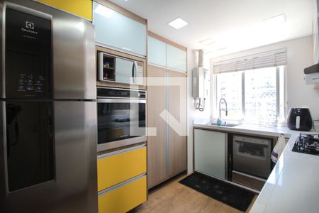 Apartamento à venda com 211m², 4 quartos e 2 vagas Apartamento à venda com 211m², 4 quartos e 2 vagasCozinha