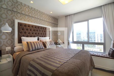 Apartamento à venda com 211m², 4 quartos e 2 vagas Apartamento à venda com 211m², 4 quartos e 2 vagasSuite 2