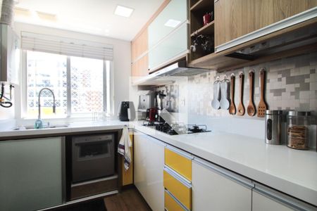 Apartamento à venda com 211m², 4 quartos e 2 vagas Apartamento à venda com 211m², 4 quartos e 2 vagasCozinha