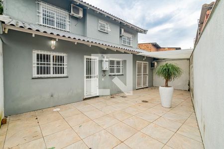 Casa à venda com 400m², 4 quartos e 4 vagas Casa à venda com 400m², 4 quartos e 4 vagasÁrea externa