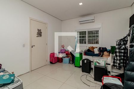 Casa à venda com 400m², 4 quartos e 4 vagas Casa à venda com 400m², 4 quartos e 4 vagasQuarto 4