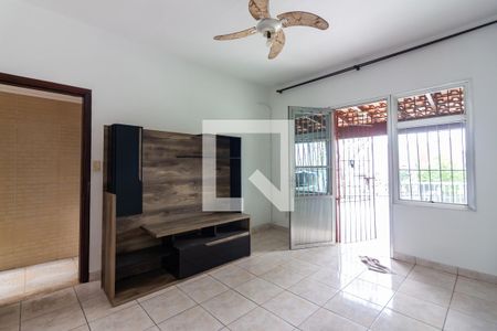 Sala  de casa à venda com 3 quartos, 190m² em Jaguaribe, Osasco