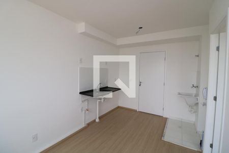 Sala/Cozinha de apartamento para alugar com 1 quarto, 24m² em Cidade Satélite Santa Bárbara, São Paulo