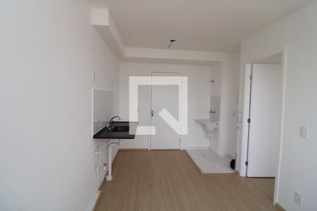 Sala/Cozinha de apartamento para alugar com 1 quarto, 24m² em Cidade Satélite Santa Bárbara, São Paulo