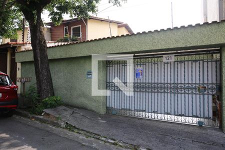 Casa à venda com 253m², 3 quartos e 7 vagas Casa à venda com 253m², 3 quartos e 7 vagasFachada