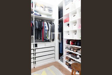 Casa à venda com 253m², 3 quartos e 7 vagas Casa à venda com 253m², 3 quartos e 7 vagasQuarto 1