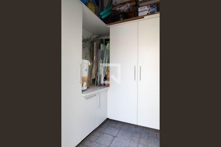 Casa à venda com 253m², 3 quartos e 7 vagas Casa à venda com 253m², 3 quartos e 7 vagasÁrea Externa