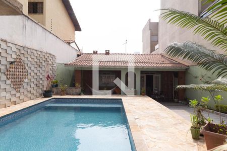 Casa à venda com 253m², 3 quartos e 7 vagas Casa à venda com 253m², 3 quartos e 7 vagasÁrea Externa