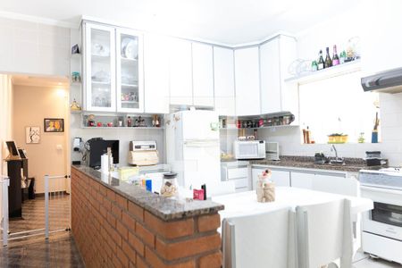 Casa à venda com 253m², 3 quartos e 7 vagas Casa à venda com 253m², 3 quartos e 7 vagasCozinha