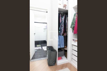 Casa à venda com 253m², 3 quartos e 7 vagas Casa à venda com 253m², 3 quartos e 7 vagasBanheiro do Quarto 1