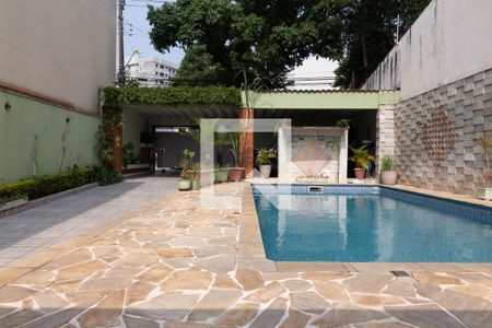 Casa à venda com 253m², 3 quartos e 7 vagas Casa à venda com 253m², 3 quartos e 7 vagasÁrea Externa