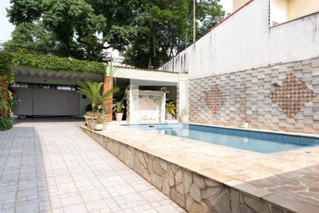 Casa à venda com 253m², 3 quartos e 7 vagas Casa à venda com 253m², 3 quartos e 7 vagasÁrea Externa