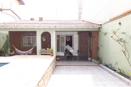 Casa à venda com 253m², 3 quartos e 7 vagas Casa à venda com 253m², 3 quartos e 7 vagasÁrea Externa