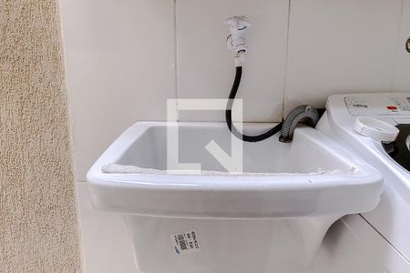 Casa de condomínio à venda com 103m², 2 quartos e 1 vagaÁrea de Serviço