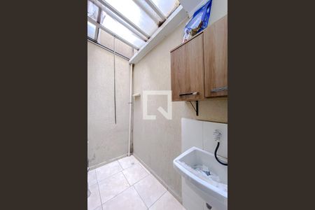 Casa de condomínio à venda com 103m², 2 quartos e 1 vagaÁrea de Serviço