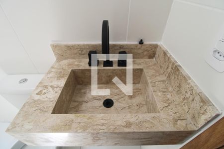 Casa à venda com 100m², 3 quartos e 2 vagasPia banheiro comum