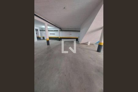 Casa de condomínio à venda com 200m², 3 quartos e 4 vagas